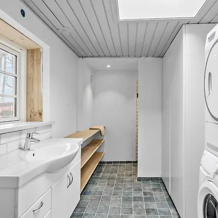 Feriehus Nice In Sjaellands Odde With House Sea View Yderby