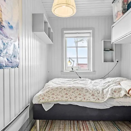 Nice In Sjaellands Odde With House Sea View Feriehus Yderby
